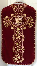 Red Antique Roman Vestment 8365
